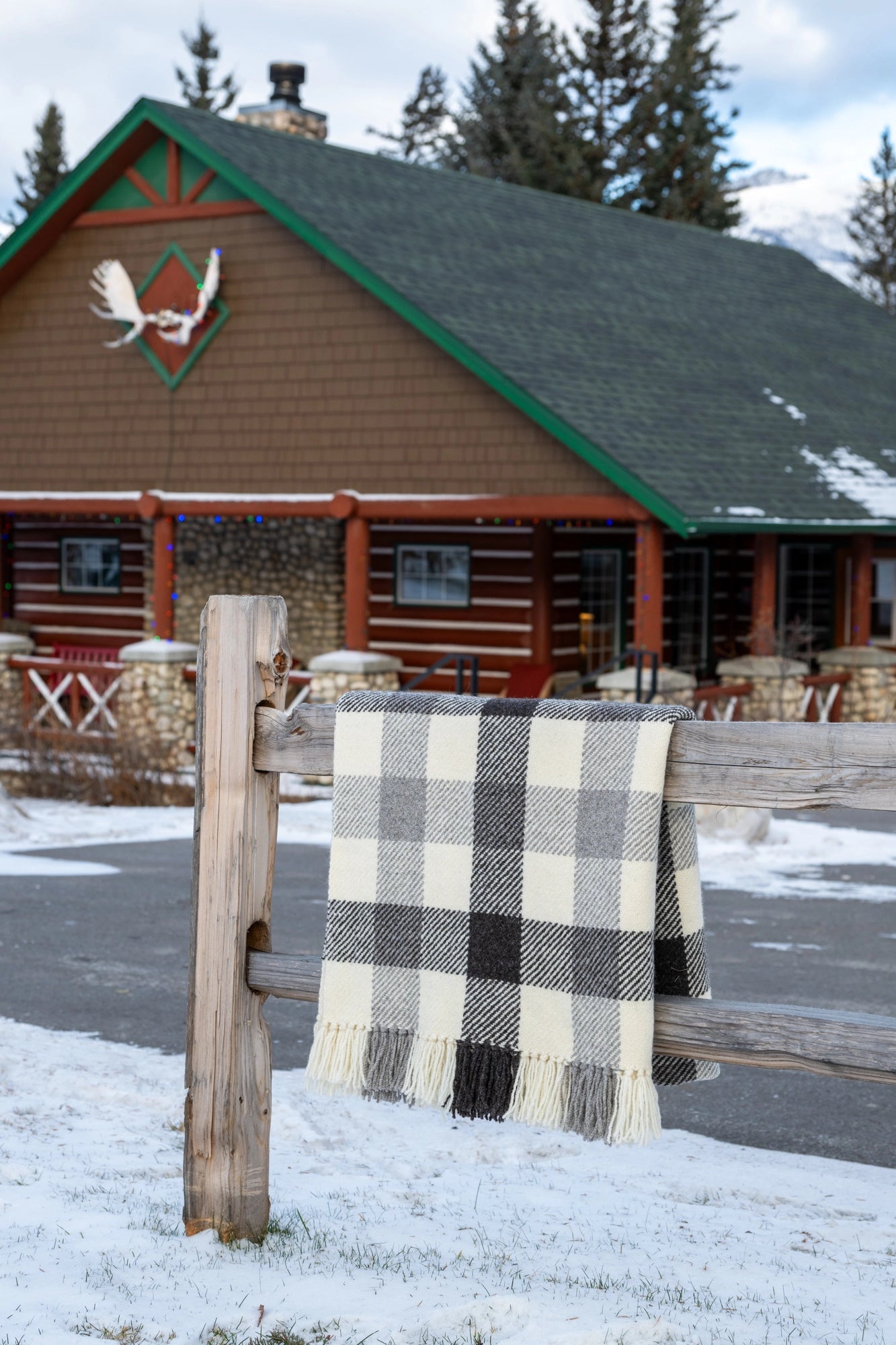 Woodlands Handwoven Woolen Blanket Throw